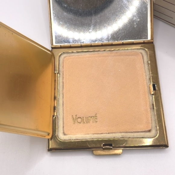 Volupte Vintage Gold Tone Compact 4-Leaf Clover with Original Box - Picture 3 of 13